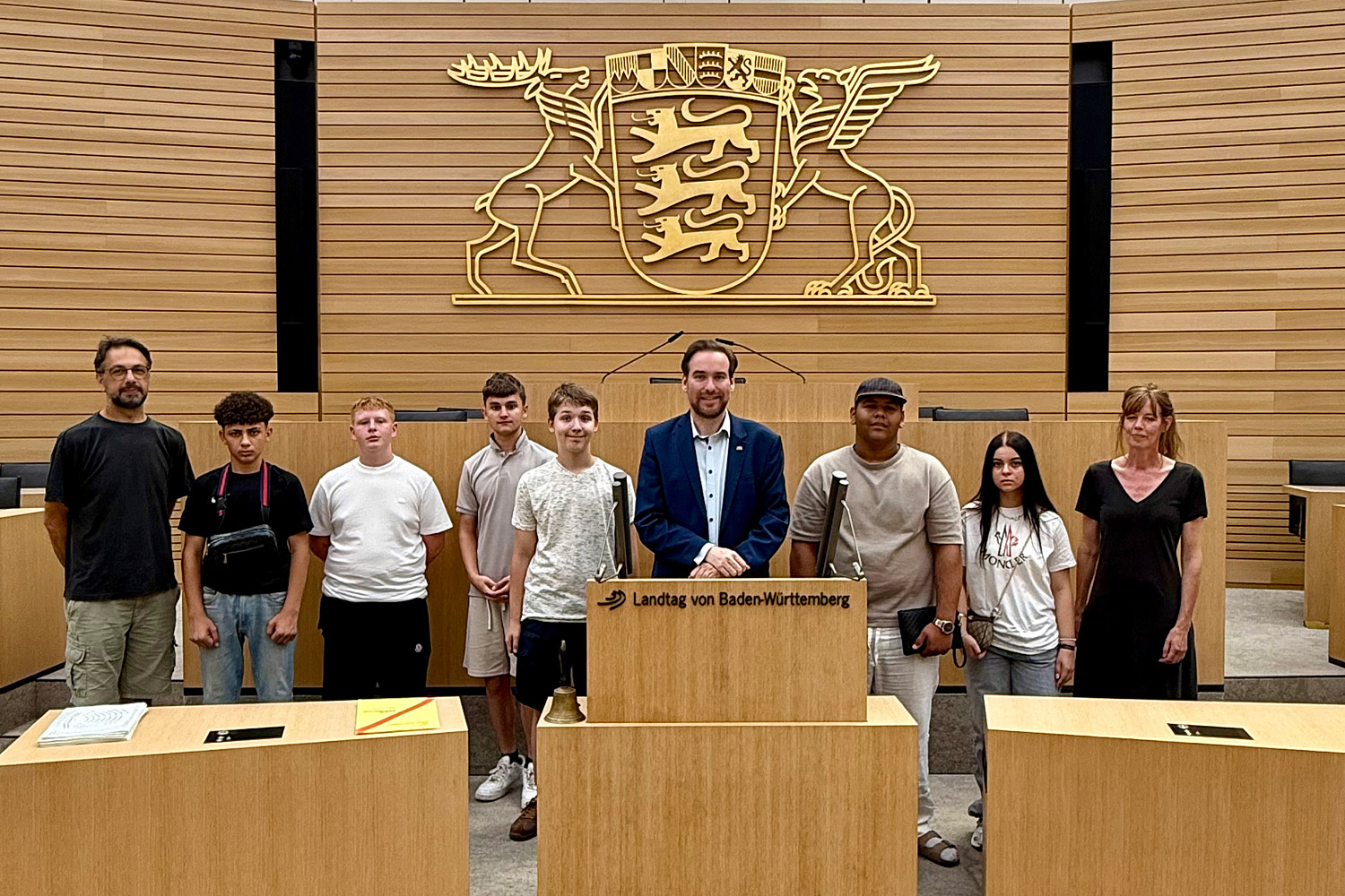 8. Klasse der Kurt-Waibel-Schule Schwetzingen bei Andreas Sturm MdL im Landtag. (Foto: Gerlach)